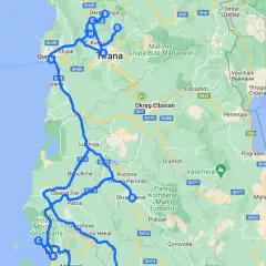 Trasa kamperem po Albanii: Durrës, Tirana, Elbasan, Berat, Pogradec. Widok mapy z zaznaczoną trasą podróży.