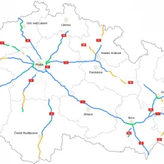Mapa drogowa Czech z zaznaczonymi miastami i trasami. Odkryj czeskie atrakcje, planując podróż po kraju.