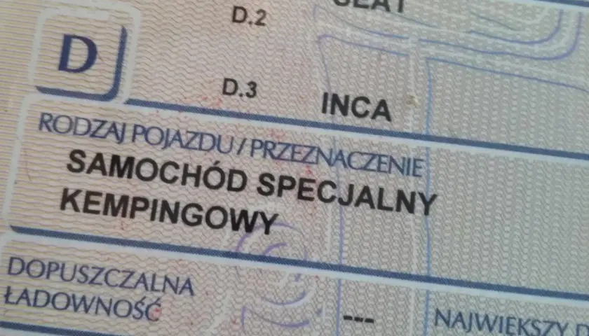 Zmiana rodzaju pojazdu z ciężarowego na specjalny kempingowy. Seat Inca.