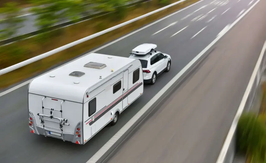 ViaTOLL czy e-TOLL dla kampera? Sprawdź, kto płaci