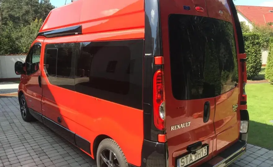 Renault Trafic L2H2 na kampera - wymiary, koszty i układ